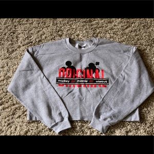 Junior’s Disney Mickey and Minnie crop sweatshirt